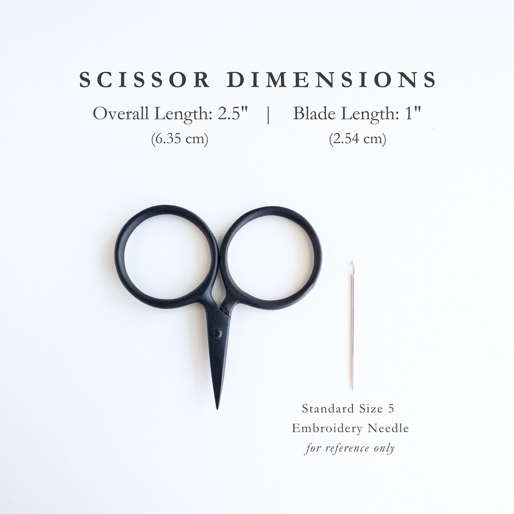 Black embroidery scissors with dimensions (overall length 2.5", blade length 1") on a white background